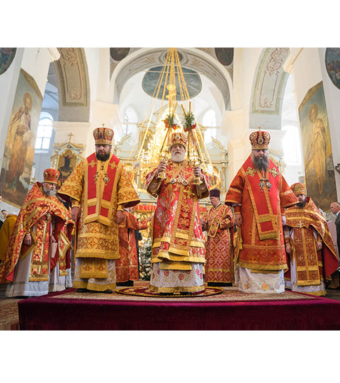 Во вторник Светлой седмицы митрополит Павел возглавил литургию в Успенском Жировичском ставропигиальном мужском монастыре