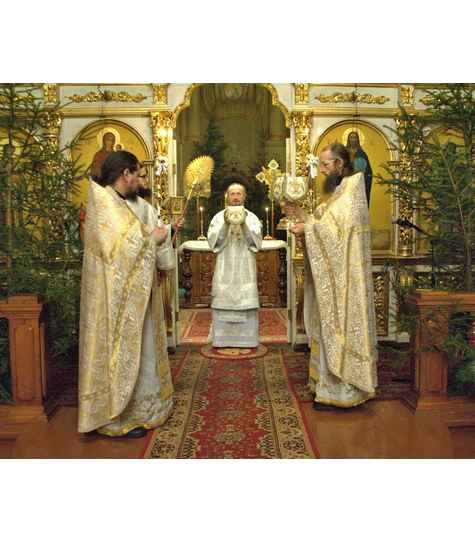 В праздник Рождества Христова епископ Борисовский и Марьиногорский Вениамин совершил Литургию в Благовещенском монастыре