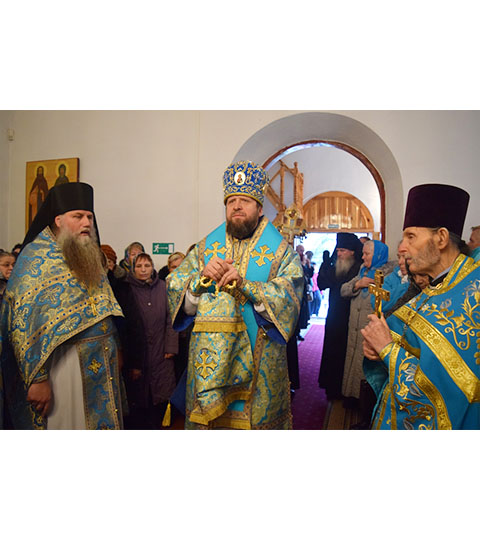 Епископ Порфирий возглавил литургию в Свято-Зосимо-Савватиевском Велико-Кракотском мужском монастыре