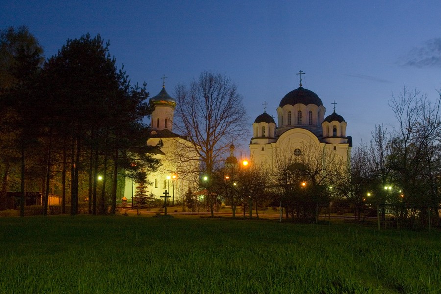 19 Ночной вид монастыря.jpg