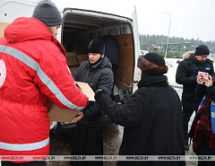 6 декабря очередной груз гуманитарной помощи от Жировичского и Гродненского монастырей доставлен на белорусско-польскую границу