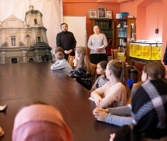 В библиотеке Юровичского монастыря прошла встреча, посвященная Дню православной книги
