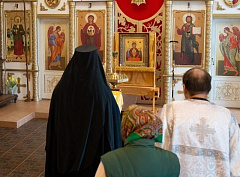 Для Юровичского монастыря изготовлен список чудотворной иконы Божией Матери «Неупиваемая Чаша» 