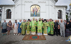 19 июля архиепископ Стефан совершил Божественную литургию в Никольском мужском монастыре города Гомеля