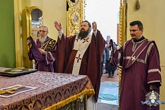 Божественная литургия в Великий Четверг Страстной седмицы в Никольском мужском монастыре города Гомеля