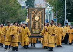 В Высоко-Петровском ставропигиальном монастыре Москвы отметили престольный праздник