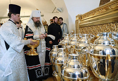 В Донском ставропигиальном монастыре г. Москвы совершен молебен на начало мироварения