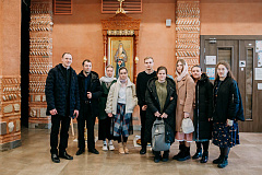 Учащиеся Отделения церковных искусств Минской духовной семинарии посетили иконописные мастерские Елисаветинского монастыря в Минске
