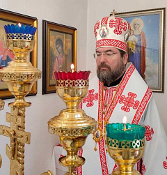 В праздник Собора Архистратига Божия Михаила епископ Серафим возглавил Литургию в одноименной часовне Мироносицкого монастыря в Бобруйске