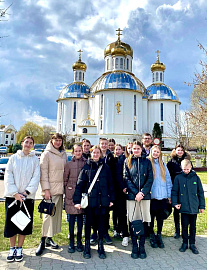 Воспитанники воскресной школы Кобринского монастыря приняли участие во встрече частицы Пояса Богородицы