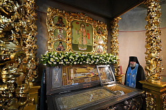 Предстоятель Русской Церкви совершил молебен у раки с мощами святителя Тихона в Донском монастыре Москвы