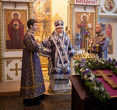 1 апреля епископ Леонид совершил Литургию Преждеосвященных Даров в Юровичском мужском монастыре