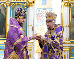 Председатель Синодального отдела по делам монастырей БПЦ поздравил Патриаршего Экзарха с годовщиной архиерейской хиротонии