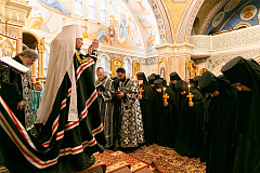В Свято-Елисаветинском монастыре состоялся монашеский постриг. Таинство совершил владыка Вениамин