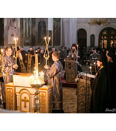 Архиепископ Гурий совершил Великое повечерие с чтением Великого покаянного канона в Свято-Успенском Жировичском монастыре