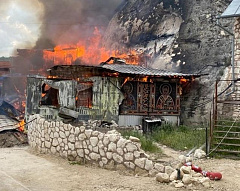Произошел пожар в скиту Анастасии Узорешительницы в Крыму