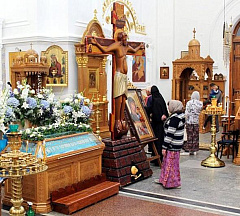 Вечером 31 августа в Полоцкий монастырь был доставлен Годеновский Крест и Жировичская икона Божией Матери [ФОТОРЕПОРТАЖ]