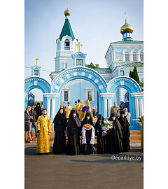 Божественная литургия в Свято-Иоанно-Кормянском женском монастыре