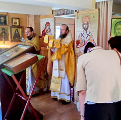 31 июля епископ Порфирий совершил Божественную литургию на Архиерейском подворье в честь преподобного Паисия Святогорца в деревне Ольжево