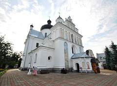 14 августа в Никольском женском монастыре Могилева архиепископ Софроний совершил Божественную литургию
