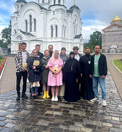 Участники Летнего слёта православной молодежи Беларуси посетили Полоцкий Спасо-Евфросиниевский монастырь