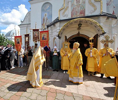 В Могилевском женском монастыре молитвенно почтили престольный праздник придела монастырского храма в честь святых Царственных страстотерпцев