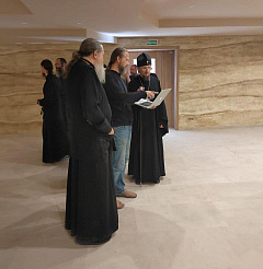 Мирополит Вениамин посетил строящийся духовно-просветительский центр «Ковчег» в Елисаветинском монастыре города Минска