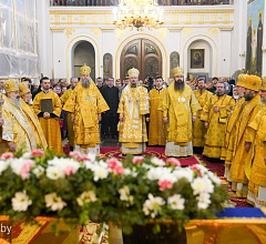 Патриарший Экзарх всея Беларуси возглавил Божественную литургию в Жировичском монастыре по случаю актового дня Минской духовной семинарии
