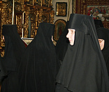 27-Свято-Никольский женский монастырь Могилевской епархии 9 апреля 2016 года посетил Председатель синодального отдела по монастырям