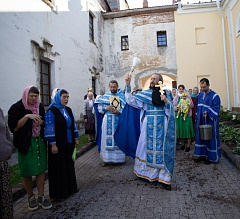 В Юровичском Рождество-Богородичном монастыре молитвенно отметили престольный праздник