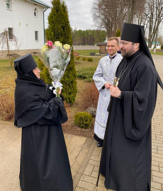 В Лазареву субботу епископ Бобруйский и Быховский Серафим совершил литургию в Барколабовском женском монастыре