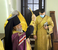 2 ноября в Спасском монастыре города Кобрина архиепископ Иоанн совершил молебен на начало строительства главного храма обители