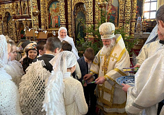 Архиепископ Софроний поздравил с праздником Рождества сестр и прихожан Никольского монастыря в Могилеве